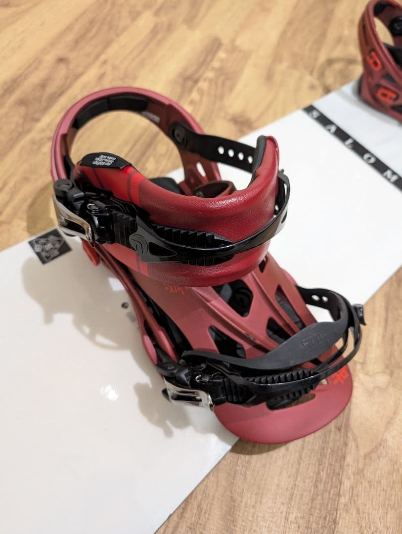 SALOMON Frontier　143cm FLUXビンディング付き