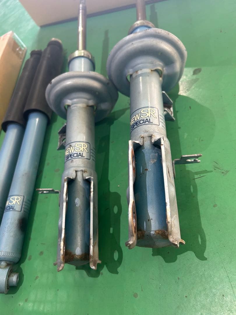 None KYB NEW SR SPECIALショックアブソーバー 4本セット