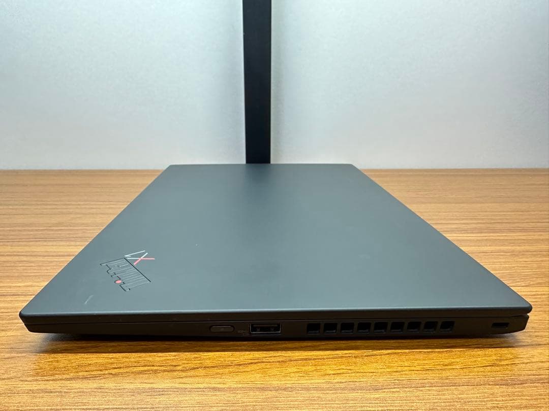 Windowsノート本体 X1 Carbon Gen 7th i7-10710 16Gb 256Gb