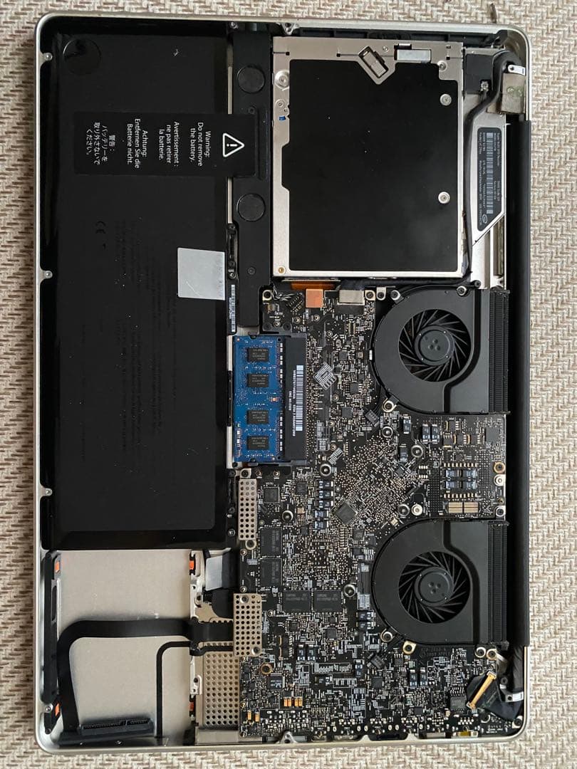 MacBook 17インチ ⭐️超貴重Mac⭐️ CPUもしかしたらCore i7