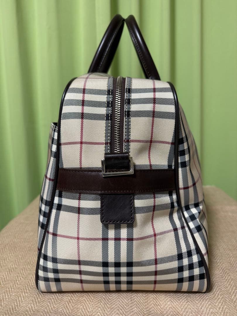 BURBERRY ノバチェック　ボストンバッグ　ロゴプレート