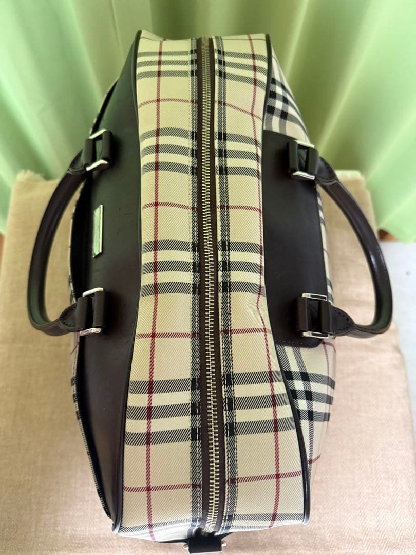 BURBERRY ノバチェック　ボストンバッグ　ロゴプレート