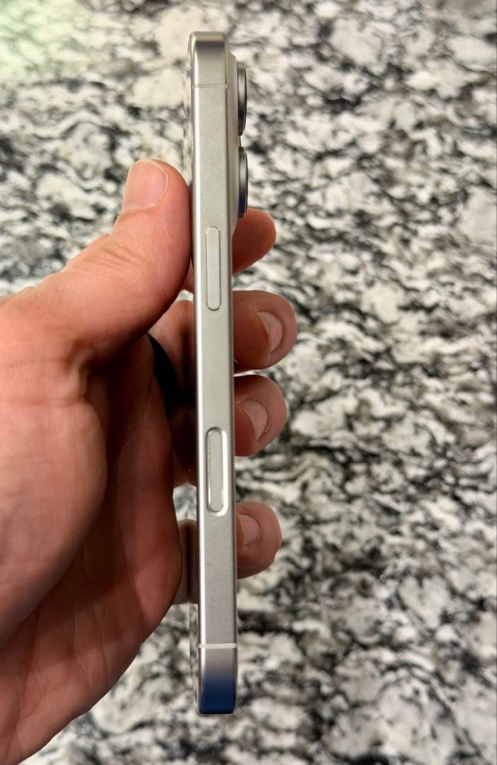 Apple iPhone 16 Pro 256gb ホワイト 本体