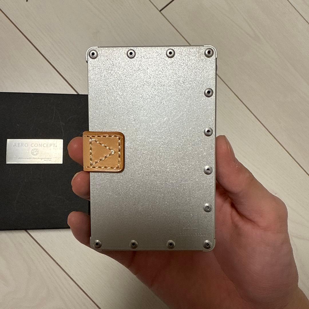 AERO CONCEPT. エアロコンセプト スタッズ付き名刺入れ