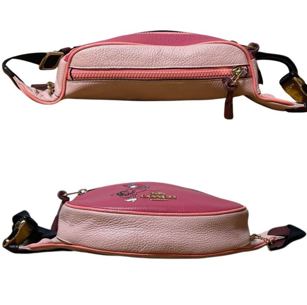 美品希少　限定コラボ　コーチ　ボディバッグ　ディズニー　ミッキー　レザー斜め掛け