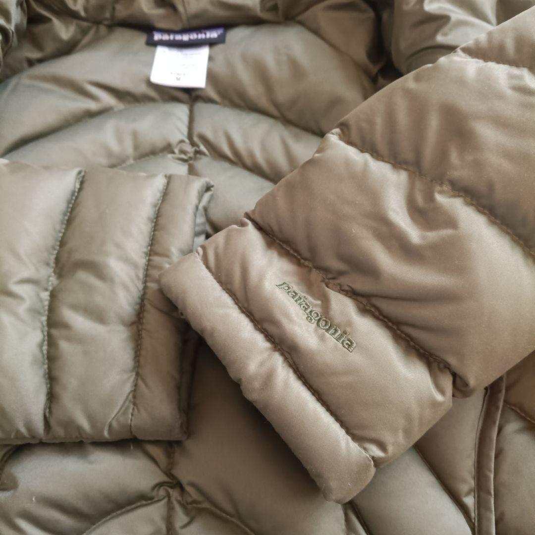 patagonia フード付きダウンジャケットレディースMsize