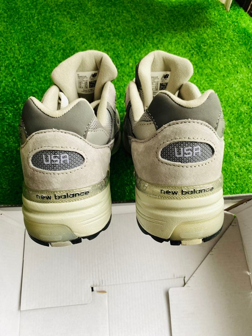 New Balance 992 グレー スニーカー