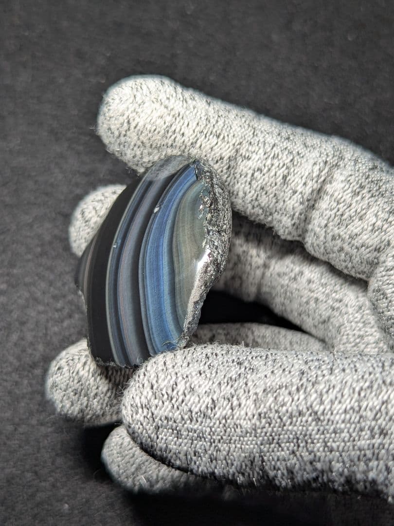 【研磨品】十勝石玲瓏　北海道産レインボーオブシディアン　十勝石　玲瓏石　黒曜石