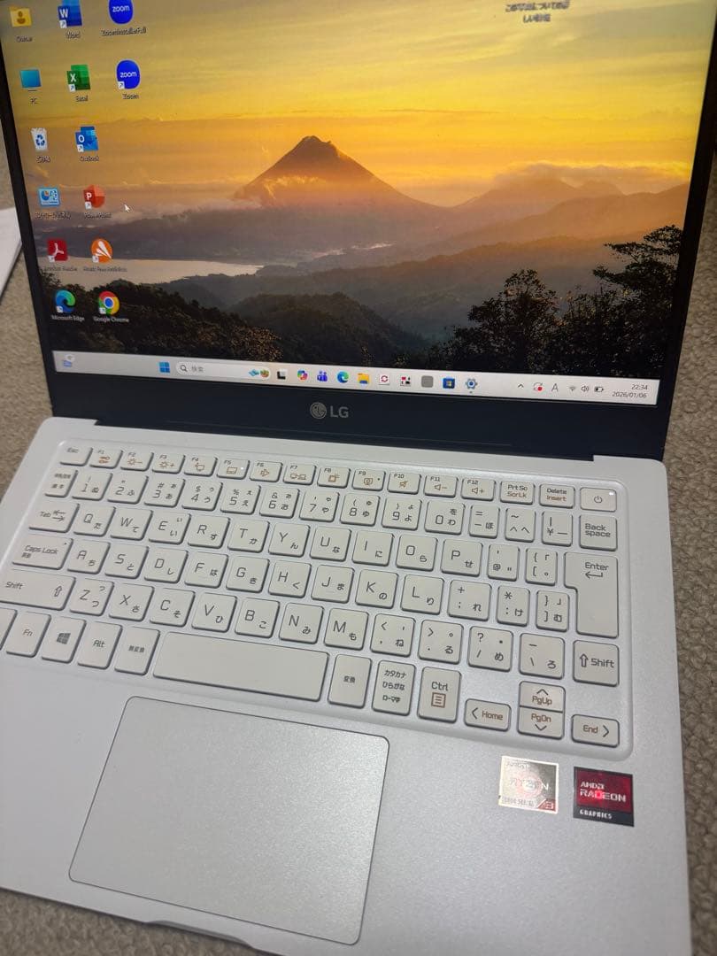 LG Ultra PC 13U70Q-GR31J ノートPC (マウス付)