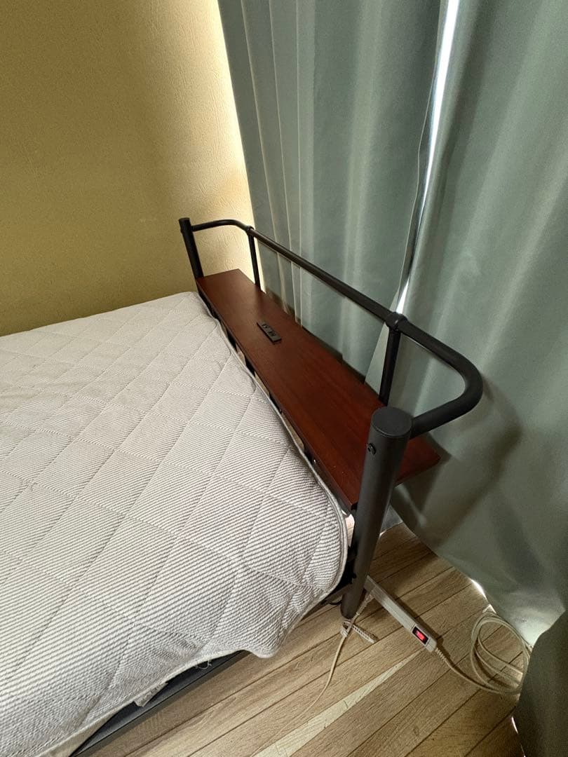 ビンテージ シングル ベッドフレーム すのこベッド 2口コンセント