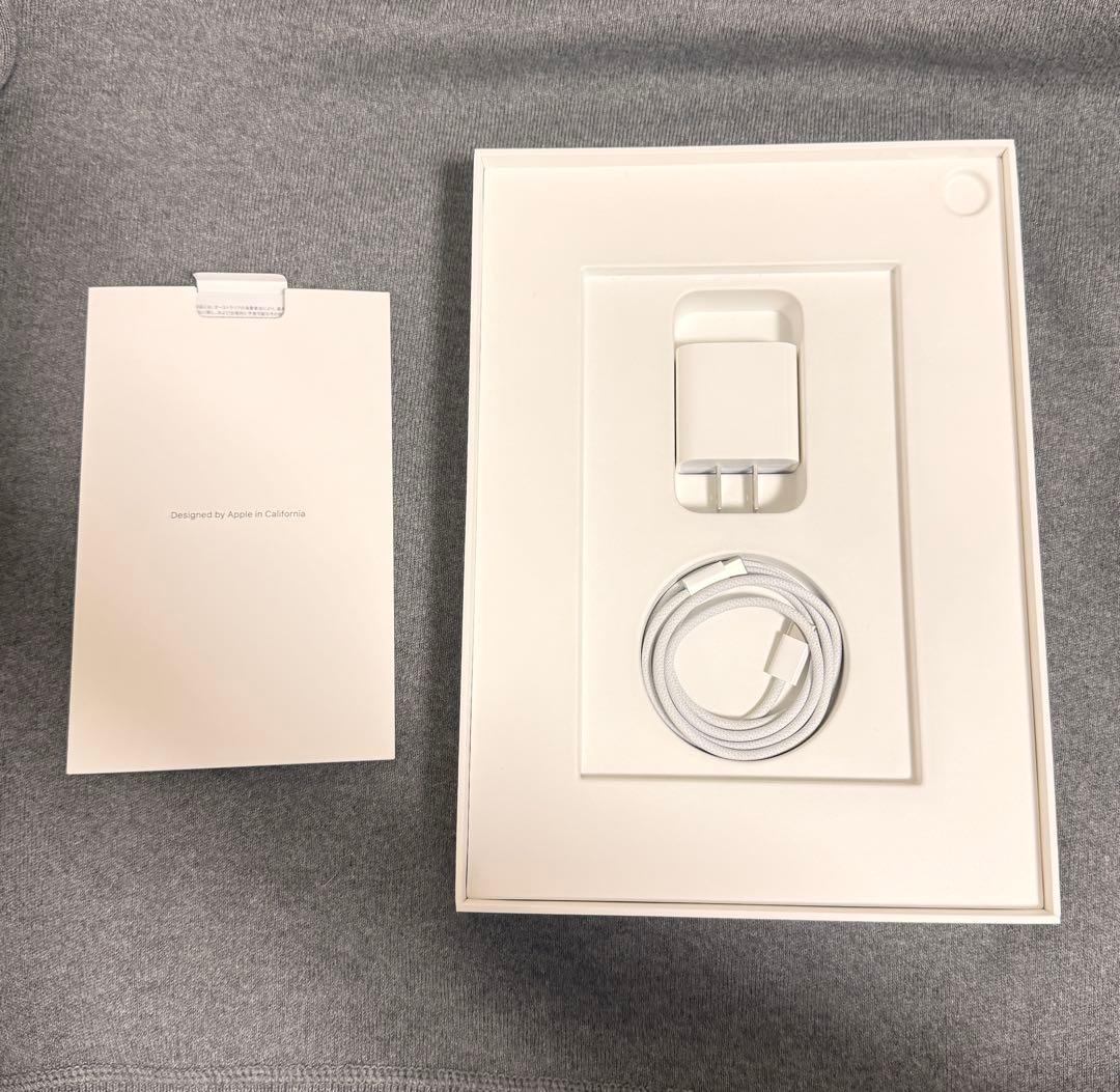 iPad Air Wi-Fi 64GB スターライト (第5世代) 整備済製品