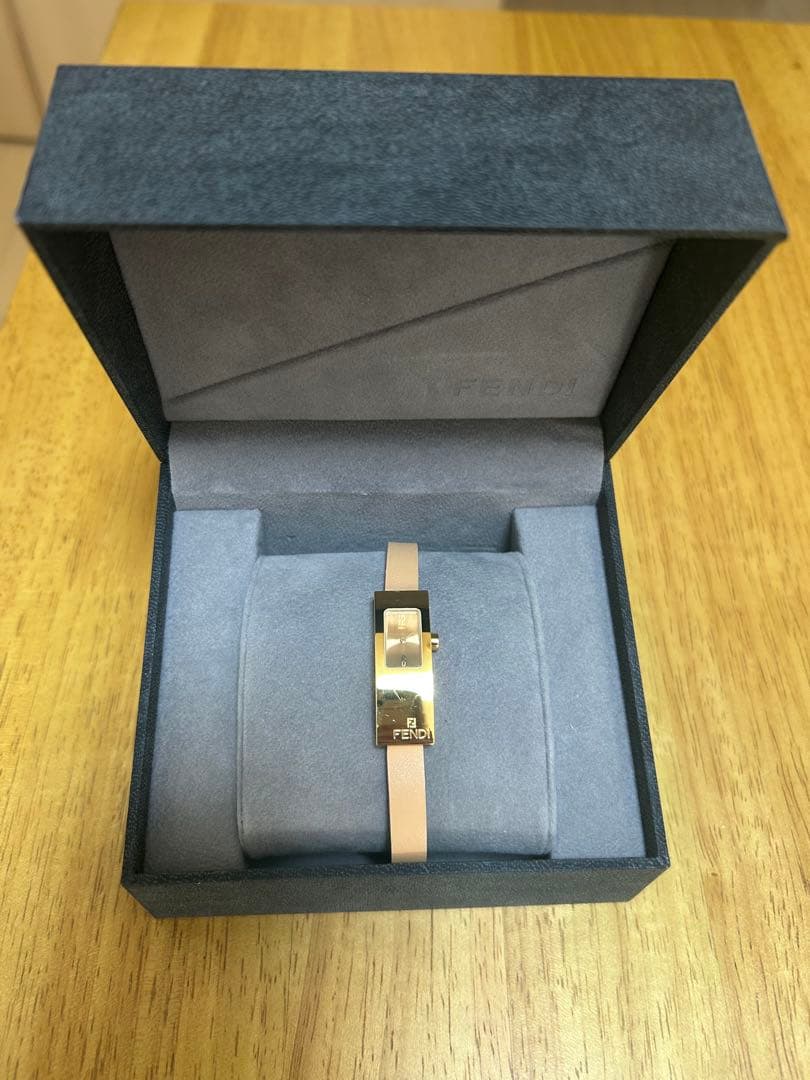 [美品]中古FENDI 3300L スクエアフェイス 腕時計 レディース