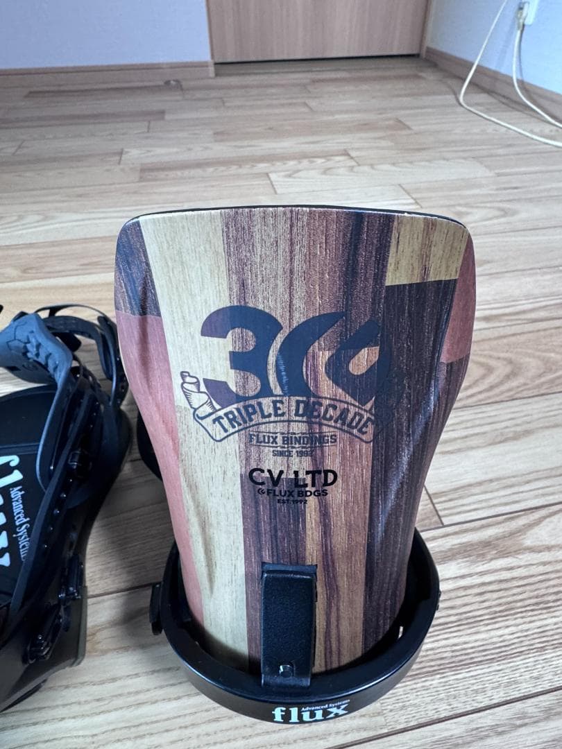 FLUX CV LTD Mサイズ 22-23モデル