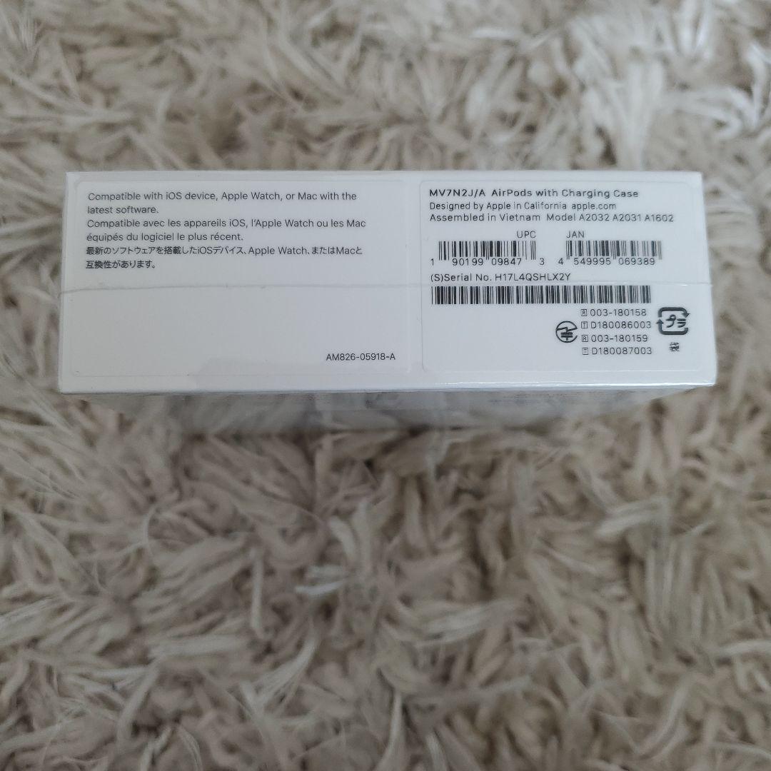 Apple AirPods with Charging Case新品