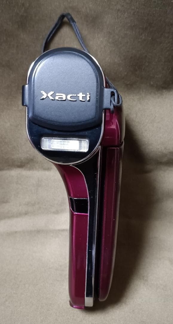 Xacti CG110 レッド　DMX-CG110(R)　SANYO ザクティ