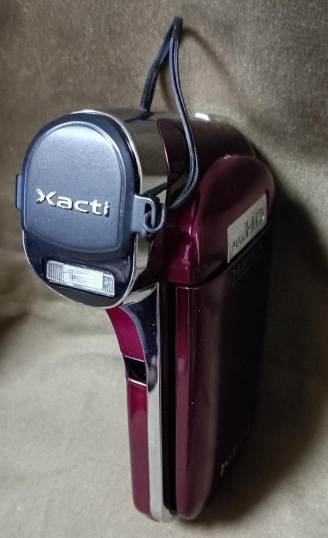 Xacti CG110 レッド　DMX-CG110(R)　SANYO ザクティ