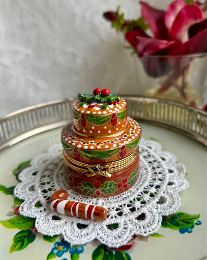 希少品リモージュボックス　クリスマスケーキ　ヴィンテージステッキ型キャンディ付き