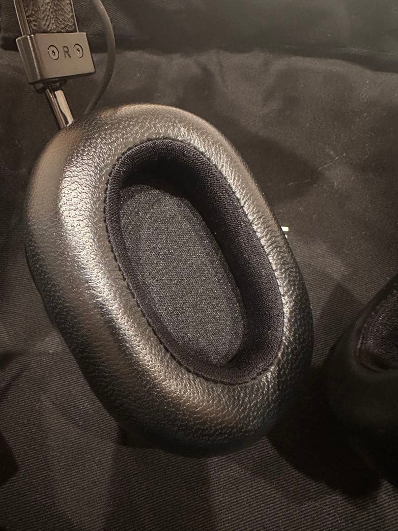 CELINEヘッドフォン / スムースカーフスキン＆ラムスキン トリオンフ