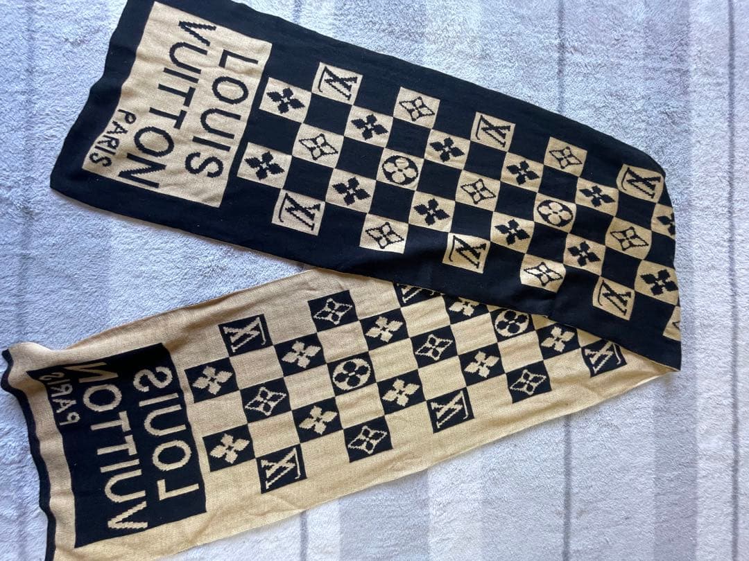 LOUIS VUITTON チェック柄マフラー