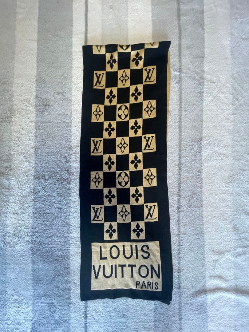 LOUIS VUITTON チェック柄マフラー