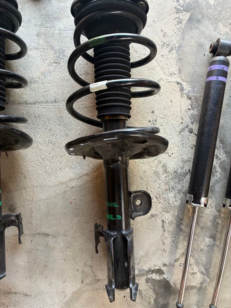 ヴェルファイア20系純正サスペンション