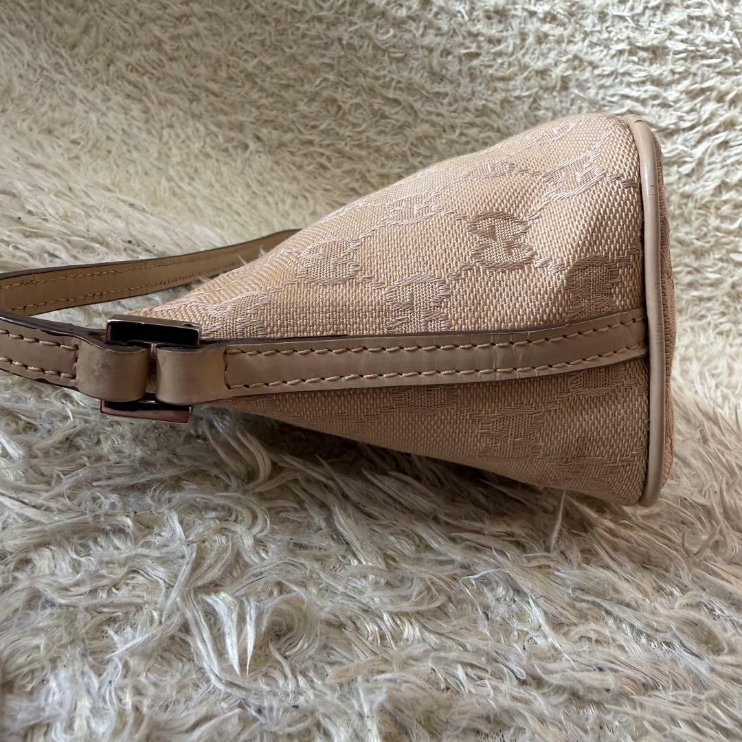 ☆美品☆GUCCI グッチ　アクセサリーポーチ　ショルダーバック　GG　ベージュ