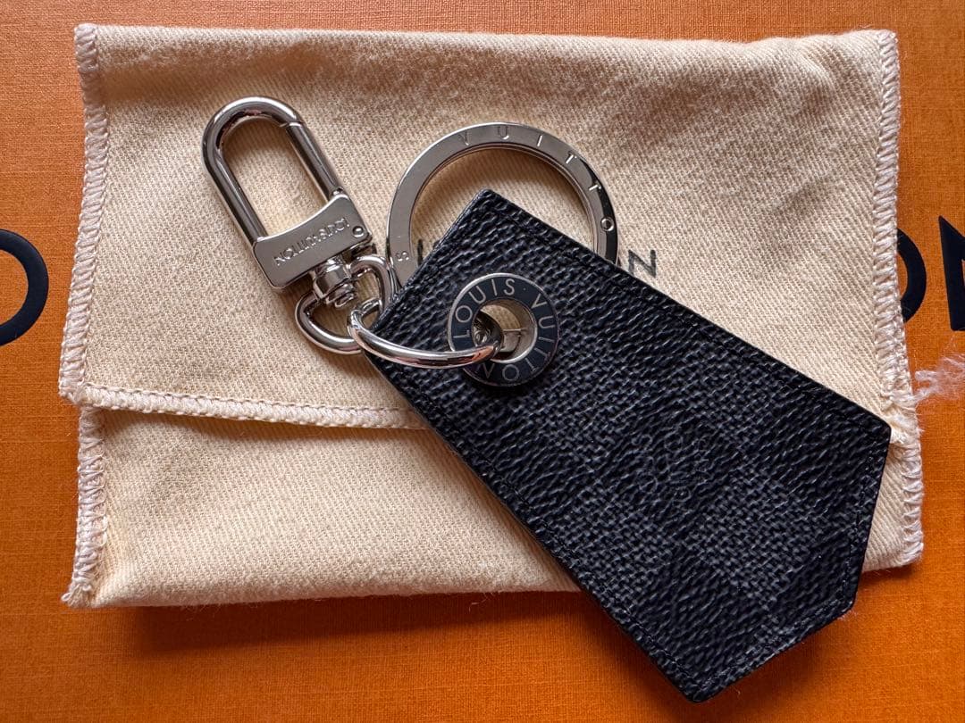 ルイヴィトン ダミエグラフィット アンシャッペ M67916 キーホルダー