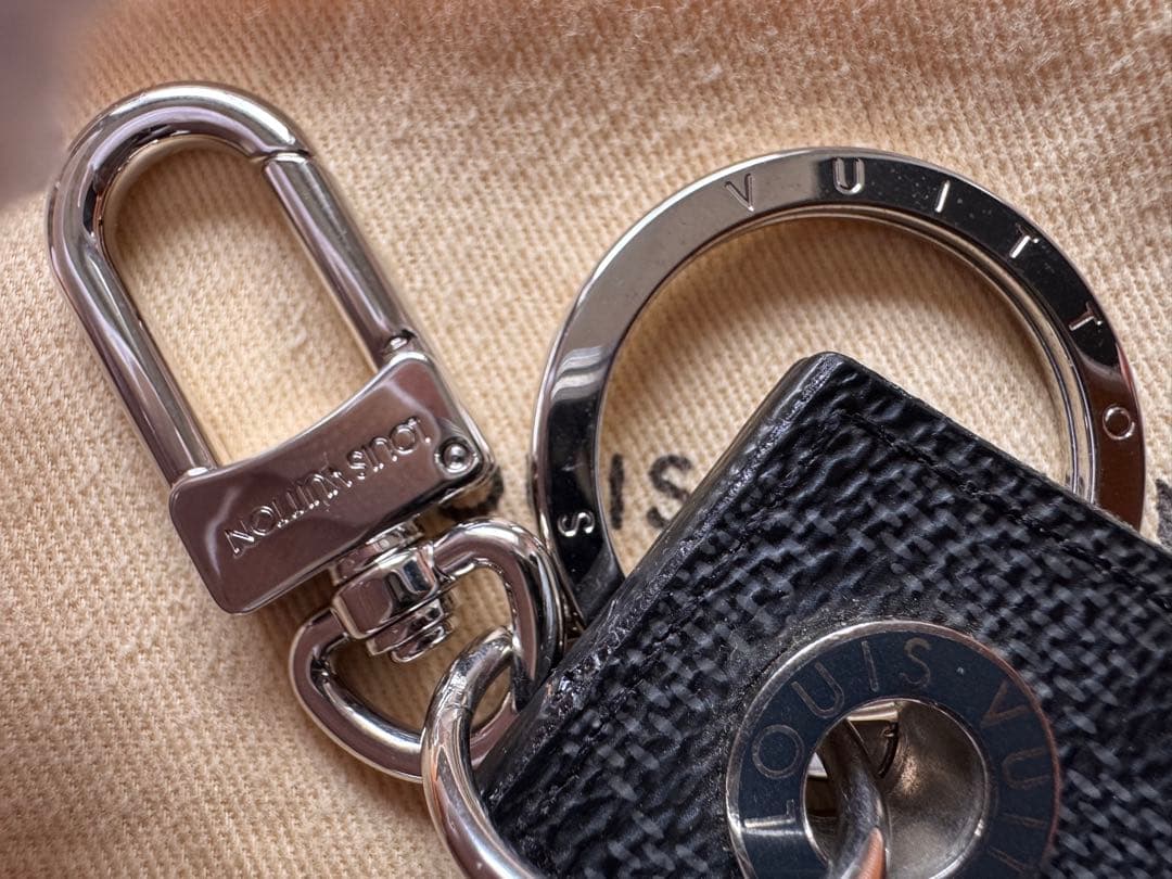 ルイヴィトン ダミエグラフィット アンシャッペ M67916 キーホルダー