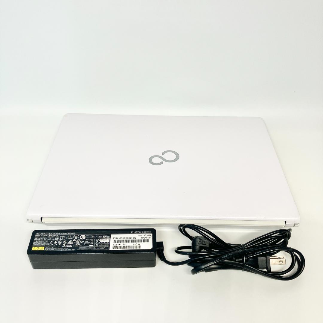 コンパクト ホワイト☆フルHD❣️カメラ DVD 最新Win11 ノートパソコン