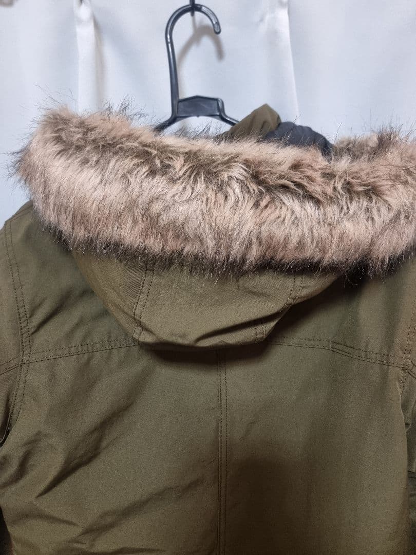 Columbia オリーブ ダウンジャケット