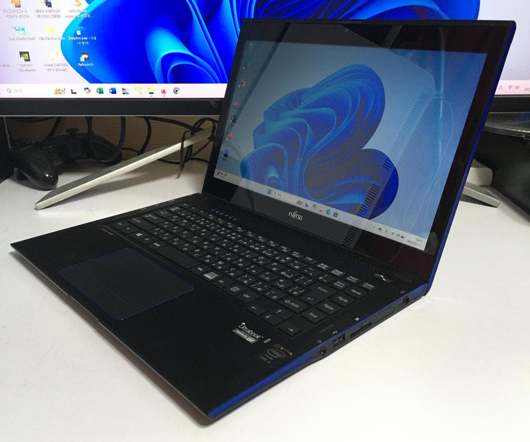 富士通 LIFEBOOK UH55/M Windows11