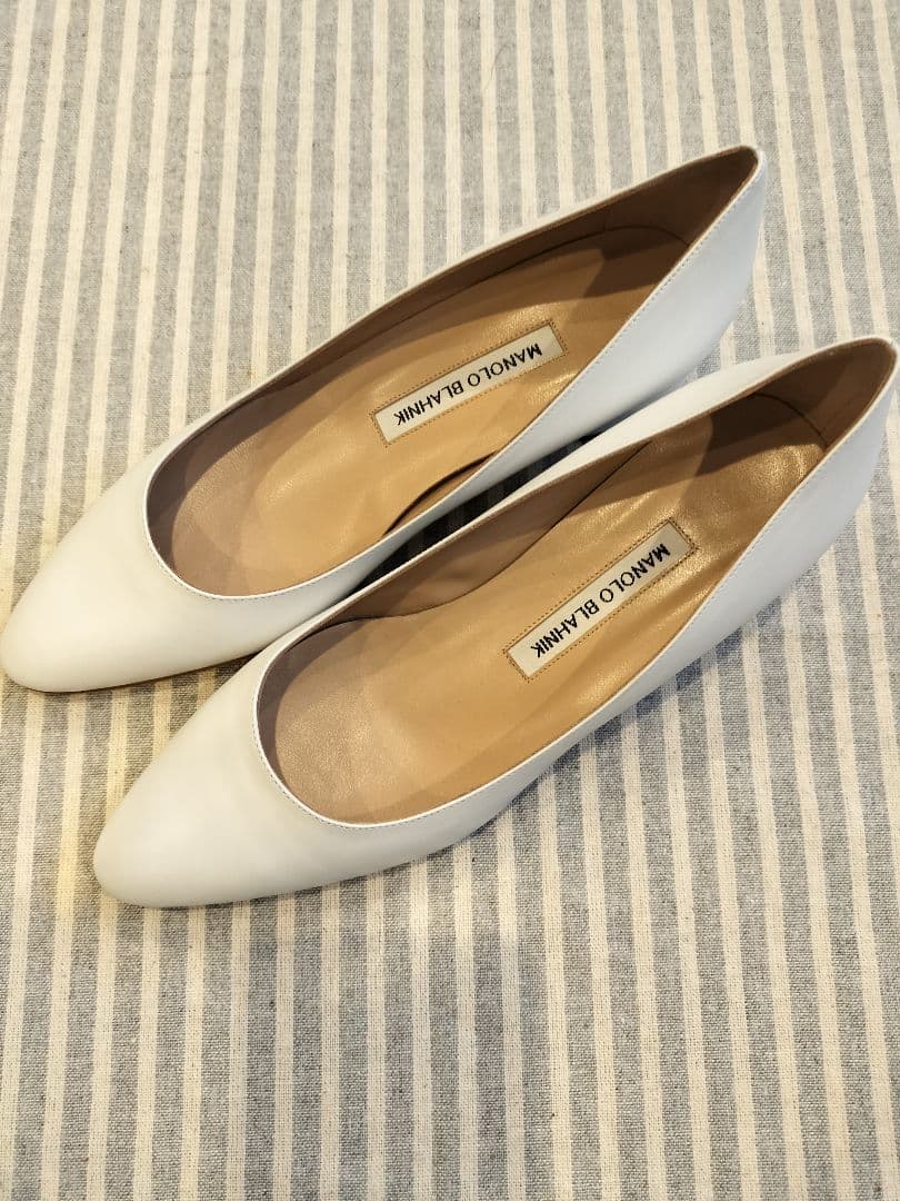 MANOLO BLAHNIK　リストニー