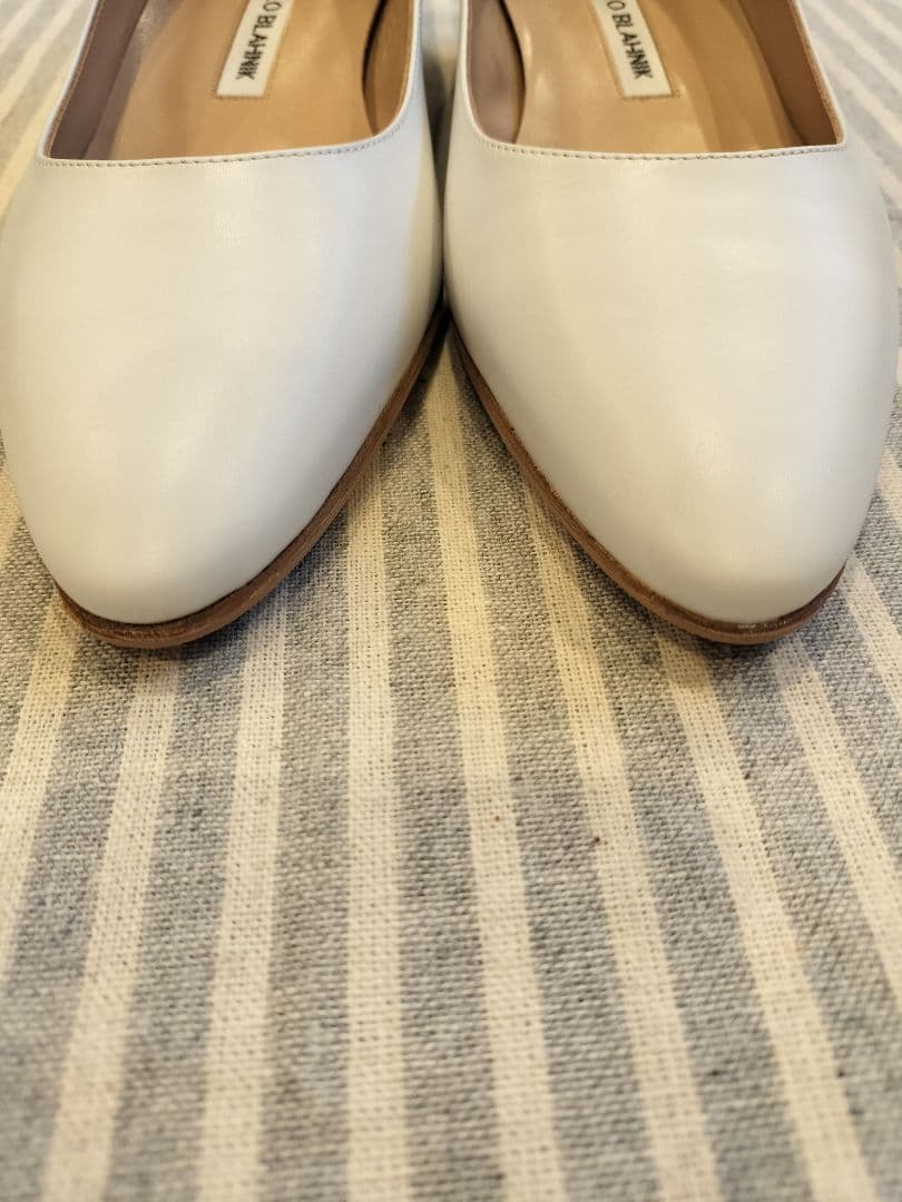 MANOLO BLAHNIK　リストニー