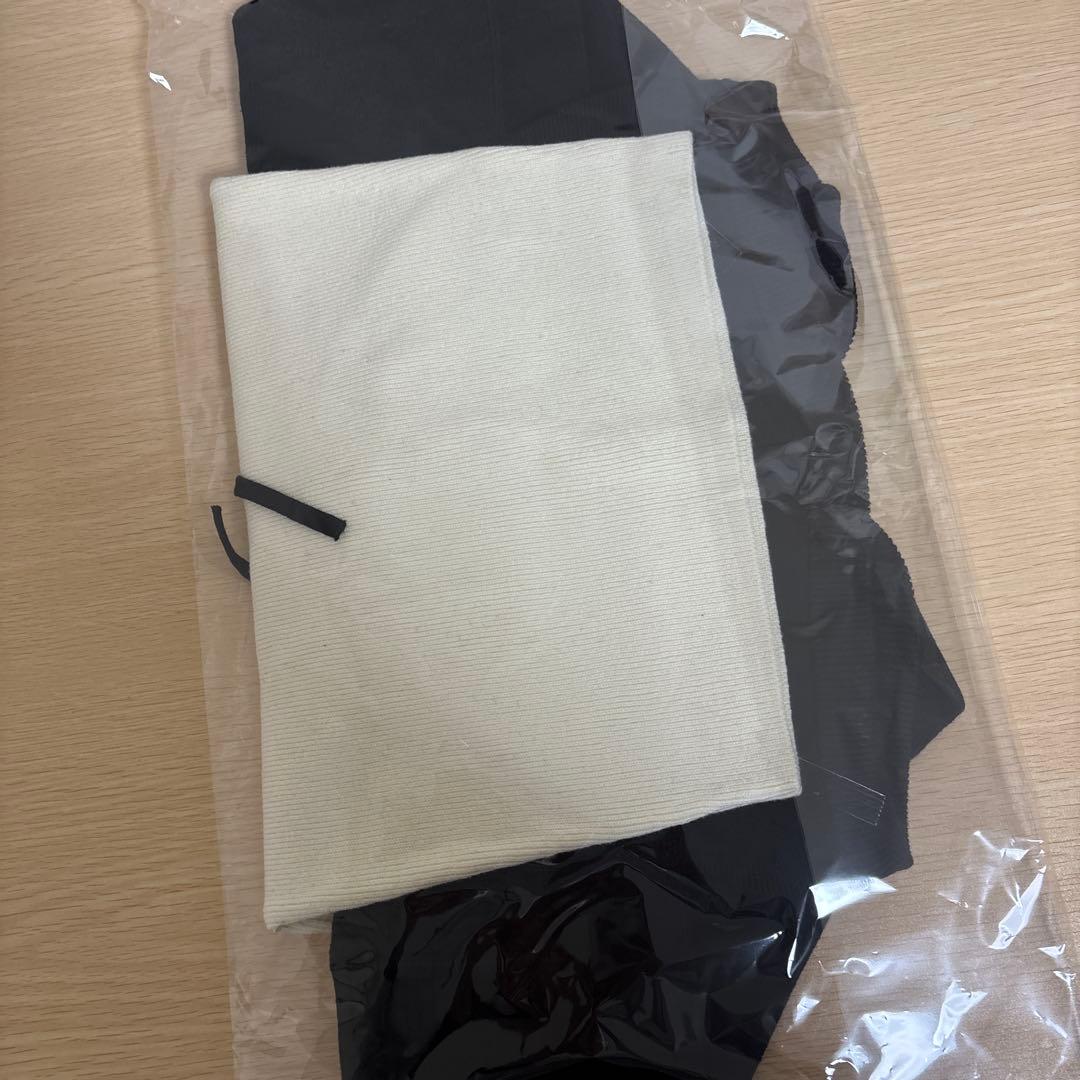 Letter mary logo tops　BK　andmary