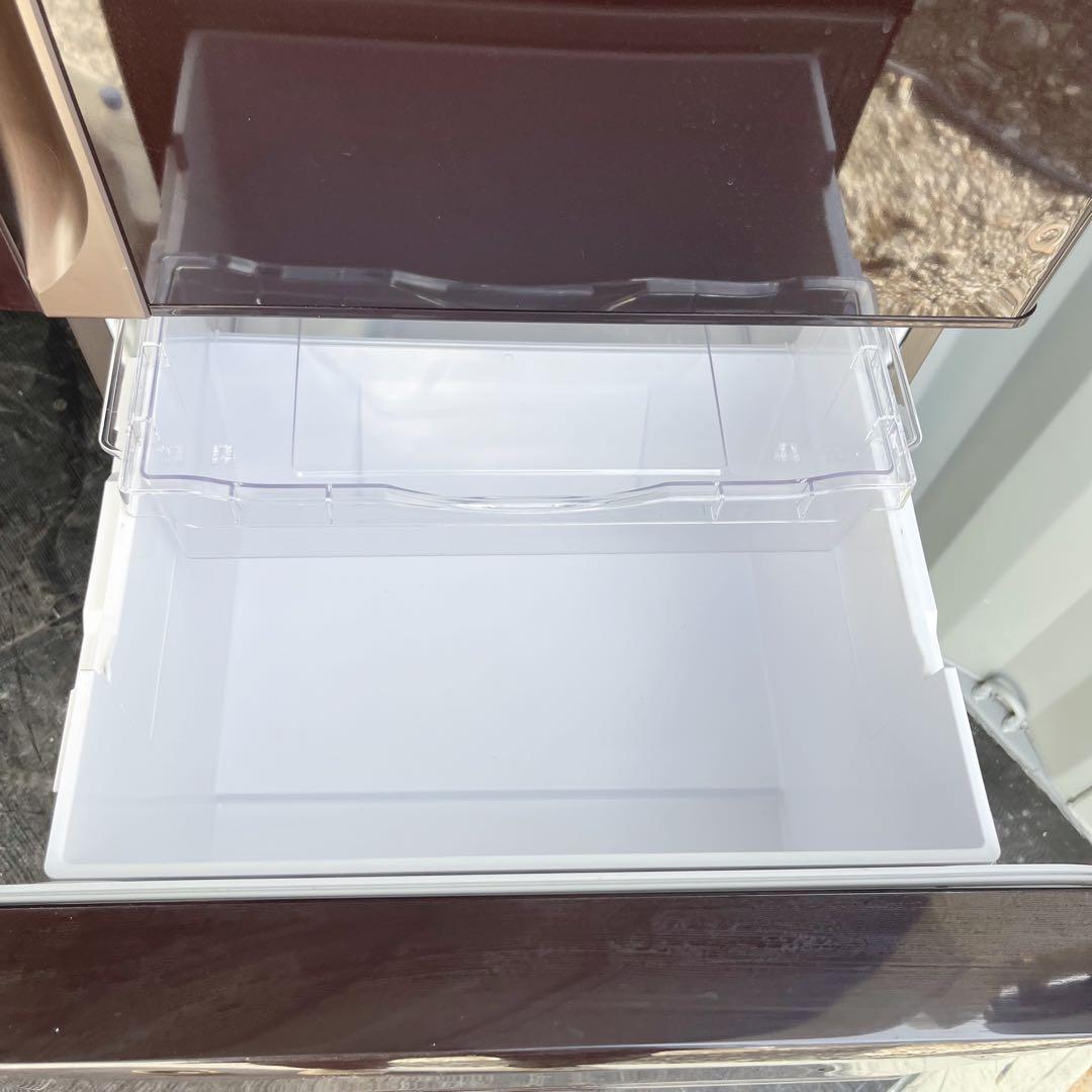 80取付無料！日立真ん中野菜室 うるおいチルド おしゃれブラウン3ドア冷蔵庫！