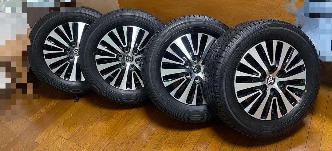 galetteさん専用 グランエース ホイール＆スタッドレスタイヤ4本セット中古