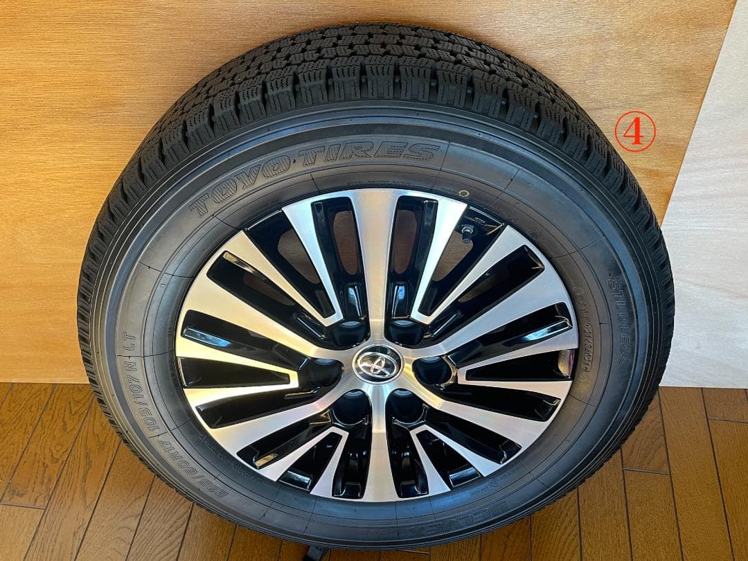 galetteさん専用 グランエース ホイール＆スタッドレスタイヤ4本セット中古