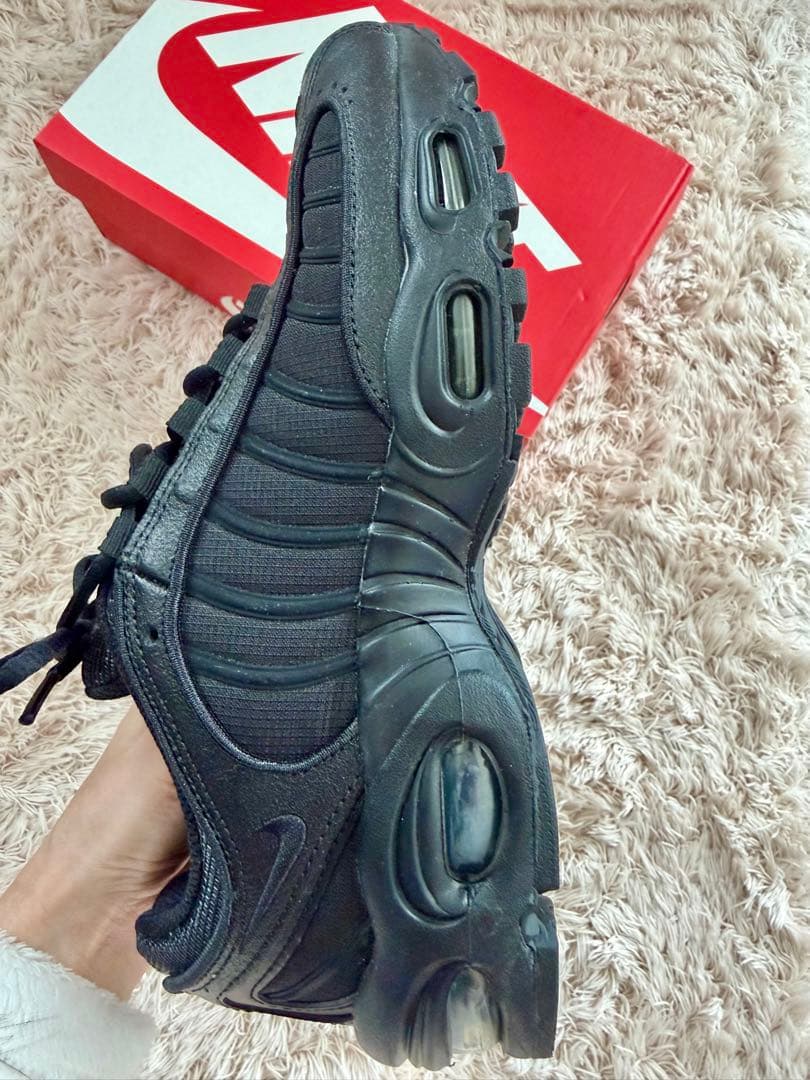 NIKEエアマックス26.0㎝　メンズスニーカー ブラック UK8 完売