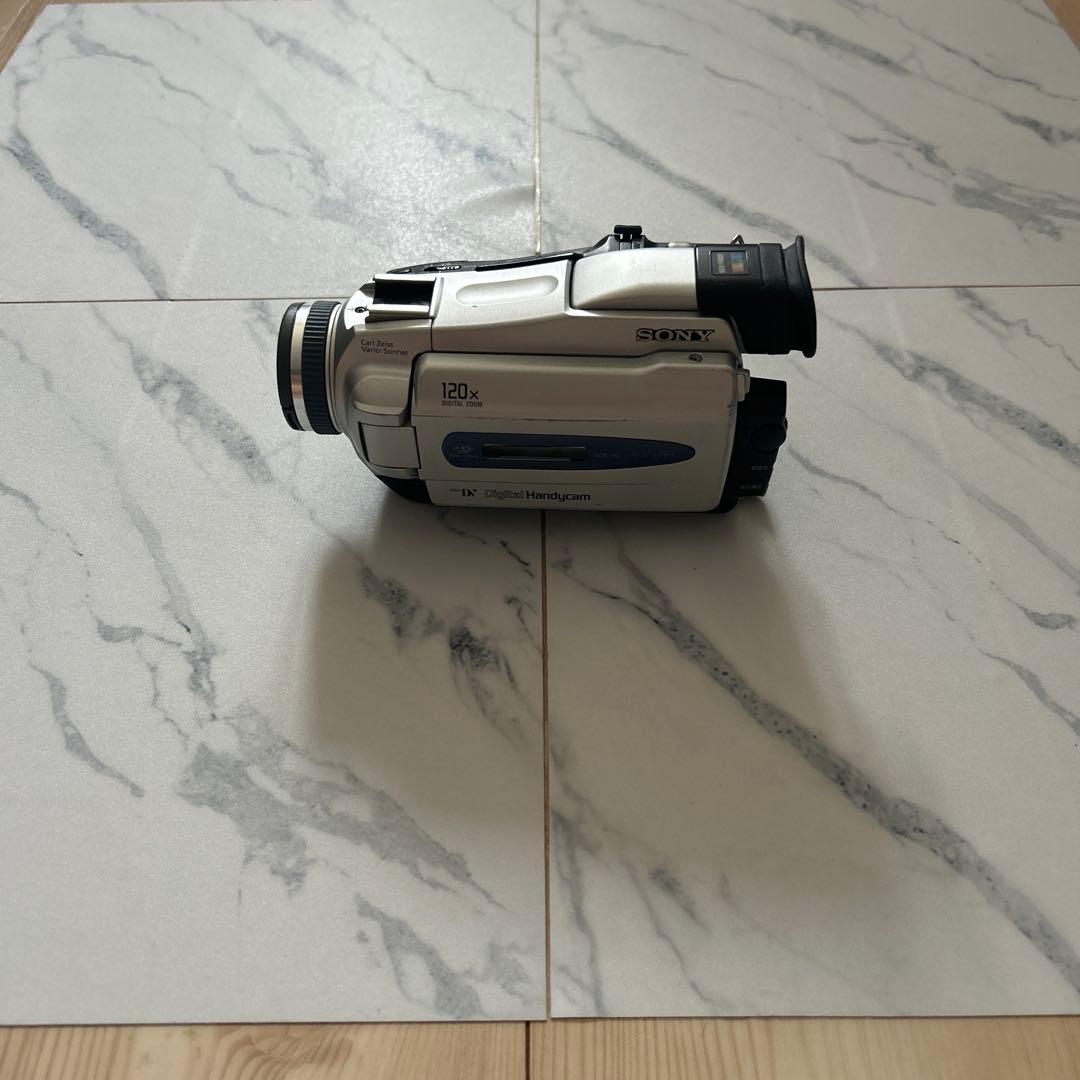 【SONY】動作確認済み　 デジタルハンディカム　DCR-TRV18K