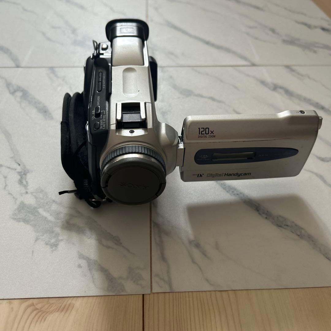 【SONY】動作確認済み　 デジタルハンディカム　DCR-TRV18K