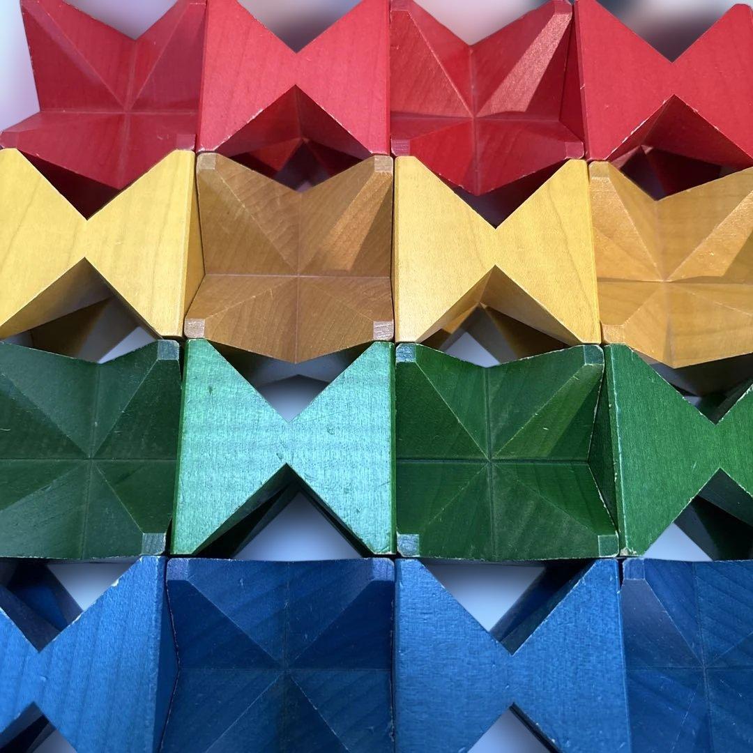 ぷ*こ様 ネフ・スピール 木製 知育玩具　naef