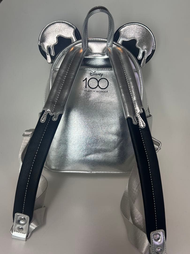 Disney 100周年 ランウジフライ　ミニーマウスリュック シルバー