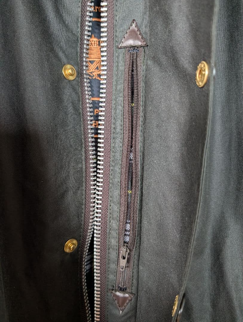 Barbour Transport 130周年記念モデル 42インチ