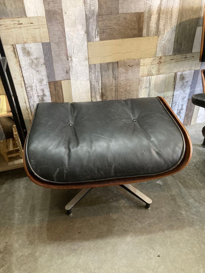 ハーマンミラー　イームズ　ラウンドチェアー　ソファー別売り