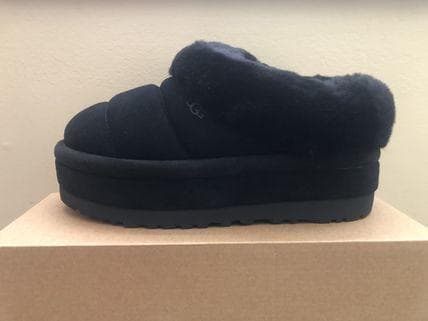 UGG　厚底　ブラック　25cm