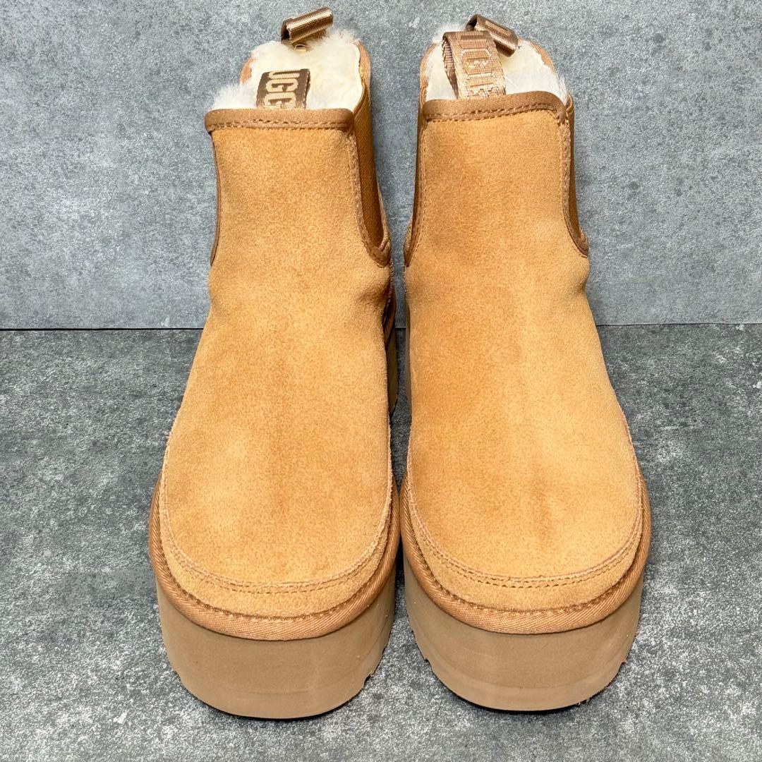 【新品】UGG ニューメル プラットフォーム チェルシーブーツ　23cm