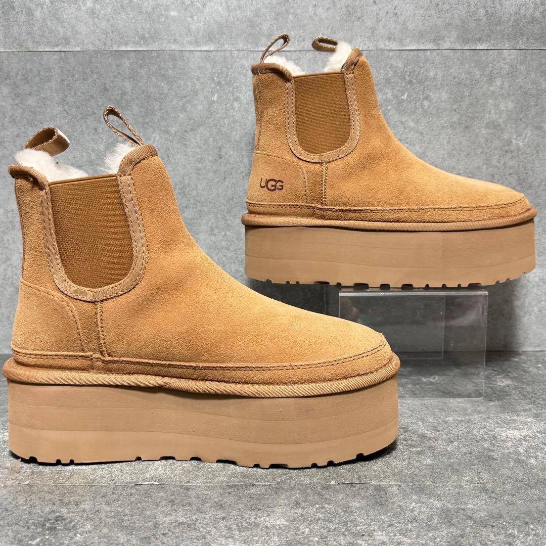 【新品】UGG ニューメル プラットフォーム チェルシーブーツ　23cm
