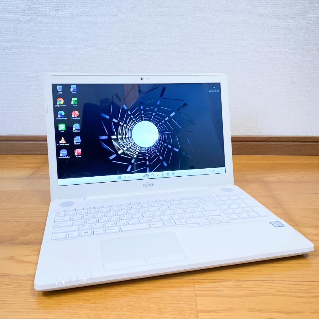美品✨贅沢性能 4コアi7 大容量SSD512 メモリ16 オフィス2021