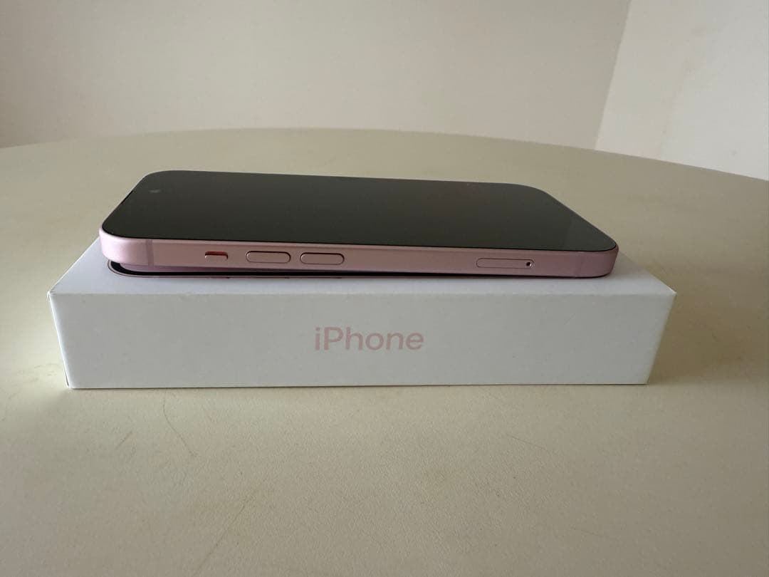 【美品】Apple iPhone 15 128GB ピンク