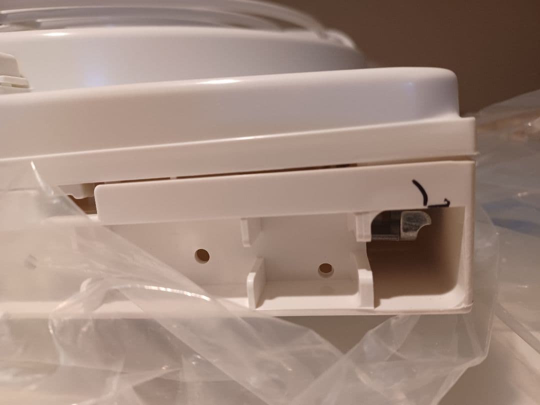 東芝(TOSHIBA) 窓用換気扇 【VFW-25X2】窓用換気扇 ＋延長パネル